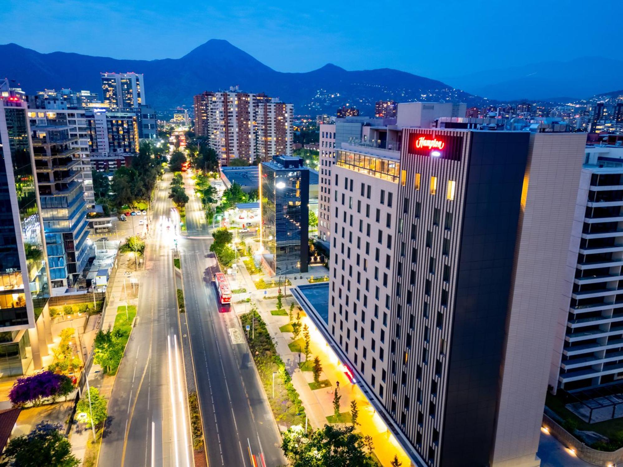 Hampton By Hilton Santiago Las Condes المظهر الخارجي الصورة