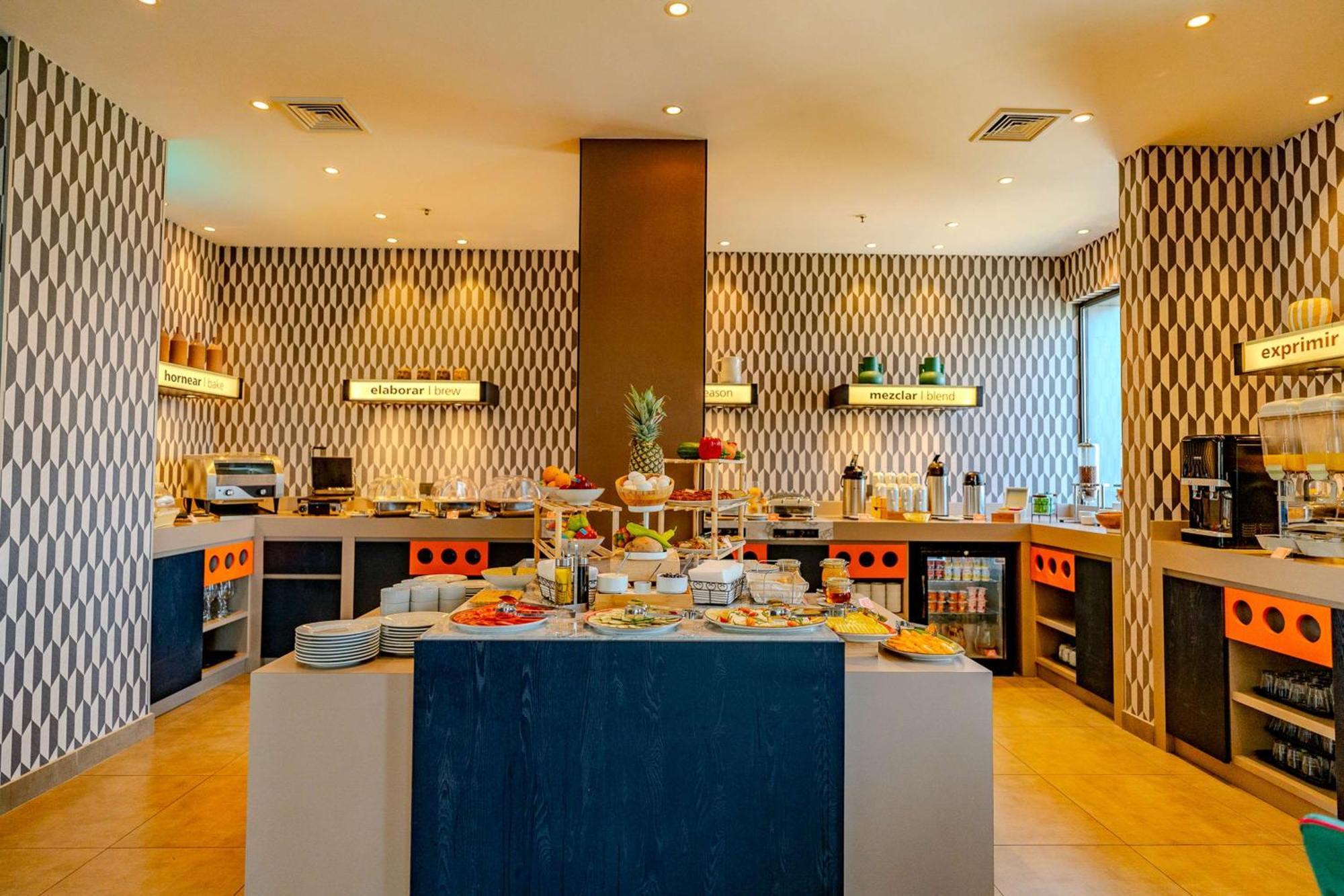 Hampton By Hilton Santiago Las Condes المظهر الخارجي الصورة