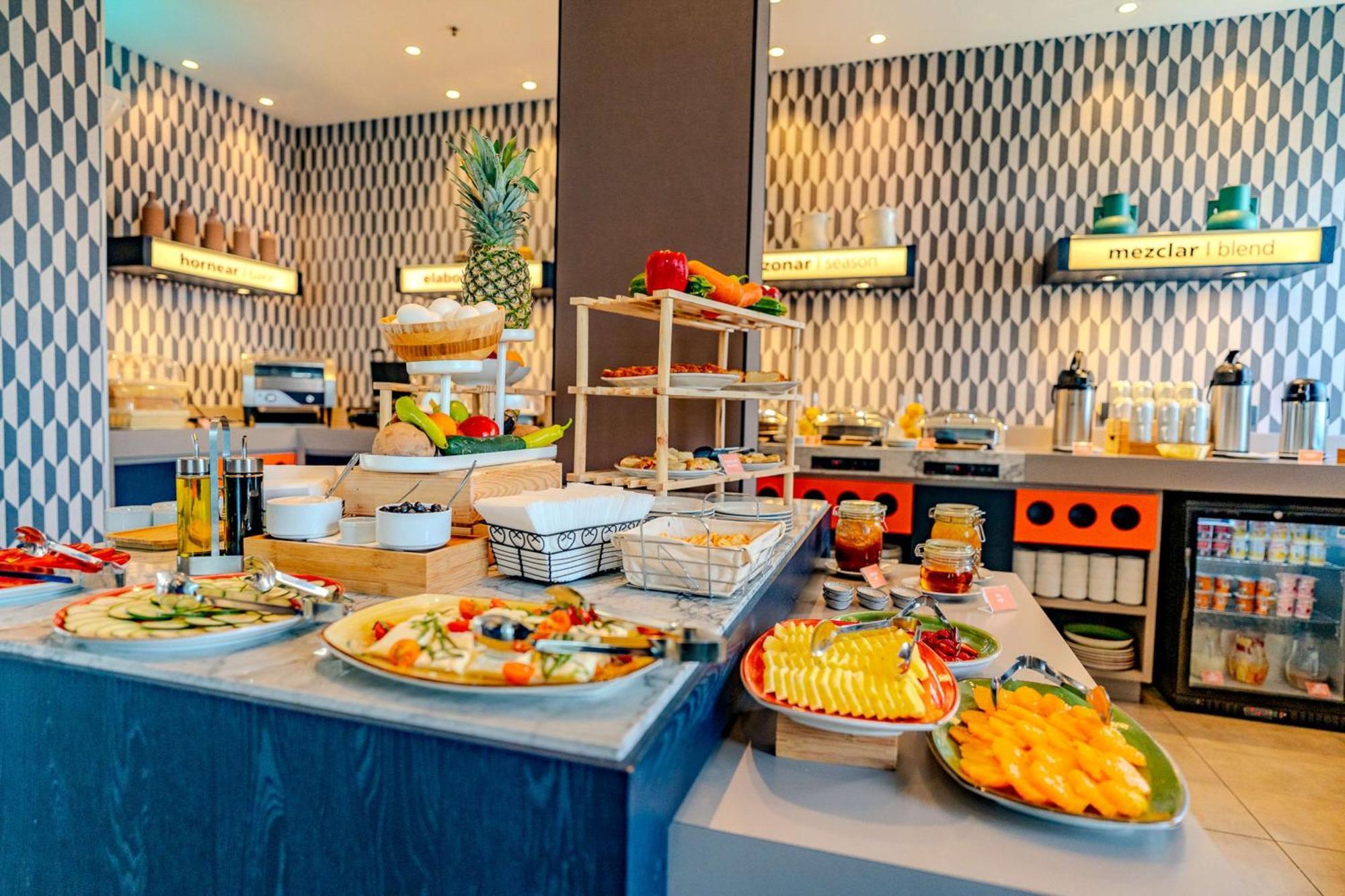 Hampton By Hilton Santiago Las Condes المظهر الخارجي الصورة
