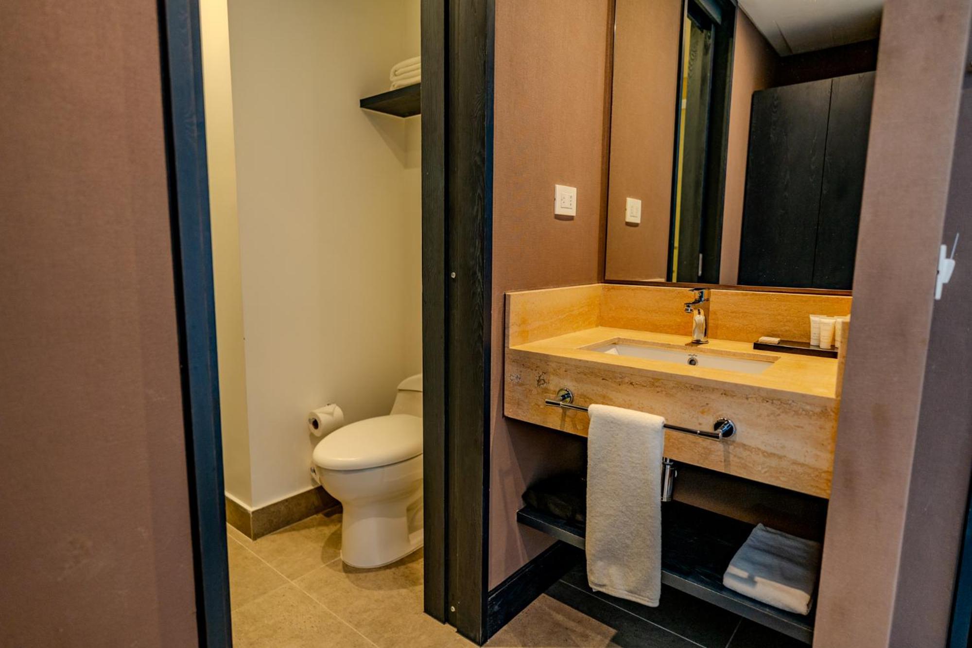 Hampton By Hilton Santiago Las Condes المظهر الخارجي الصورة
